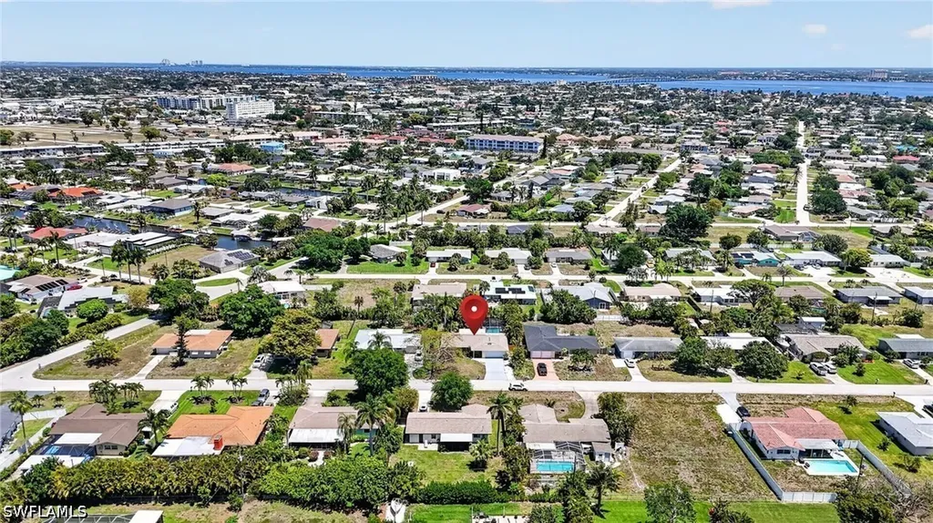 5217 Elm Court Cape Coral FL 33904