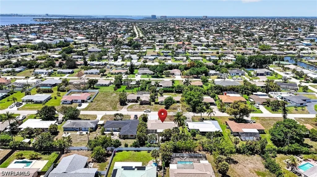 5217 Elm Court Cape Coral FL 33904