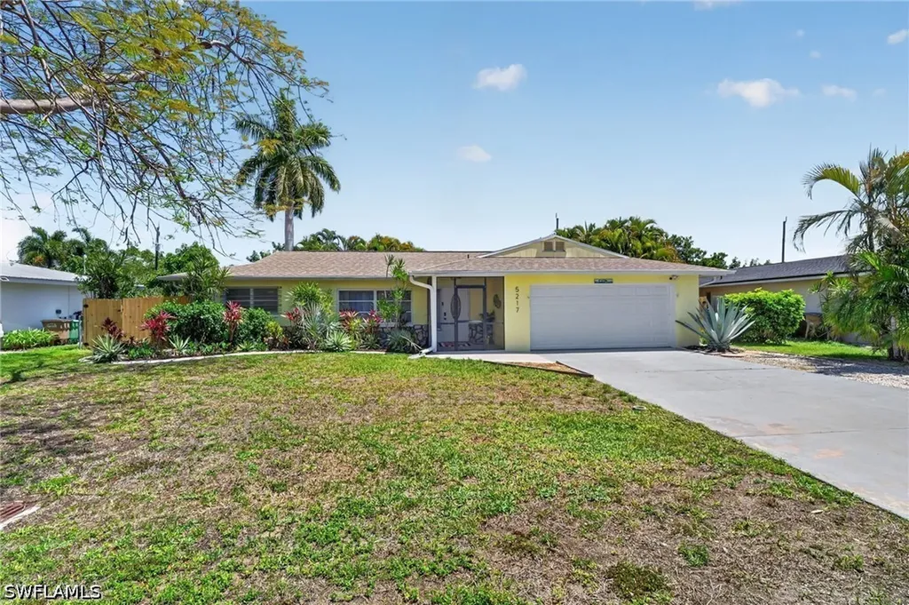 5217 Elm Court Cape Coral FL 33904