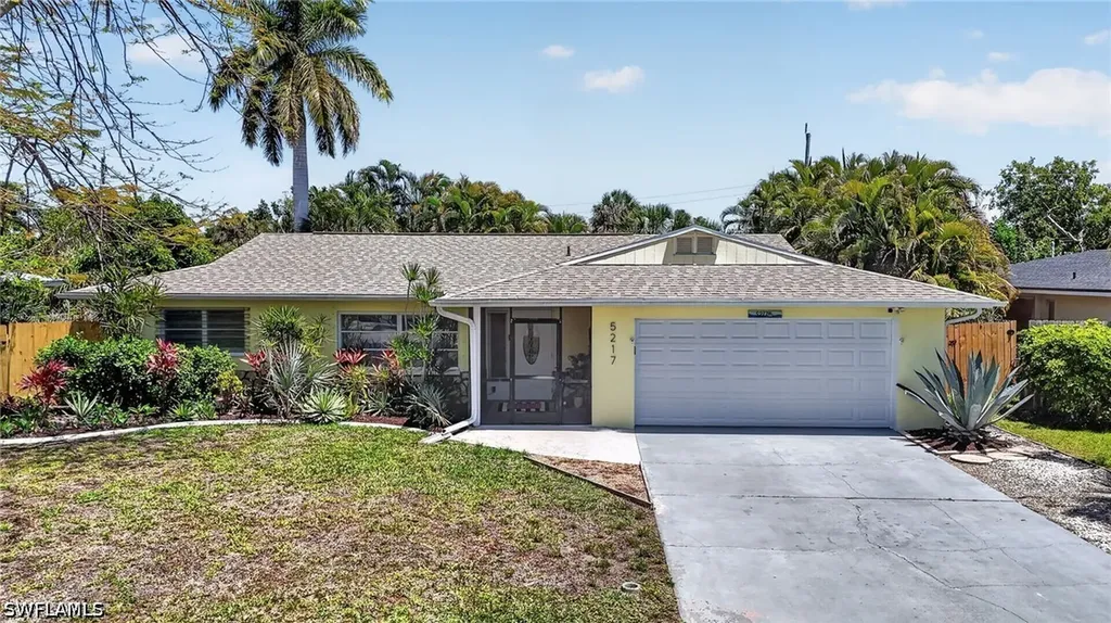 5217 Elm Court Cape Coral FL 33904