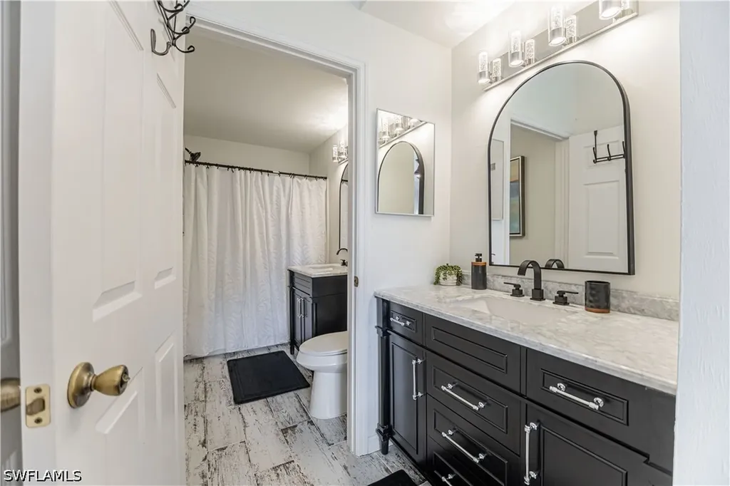 992 Woodshire Lane Naples FL 34105