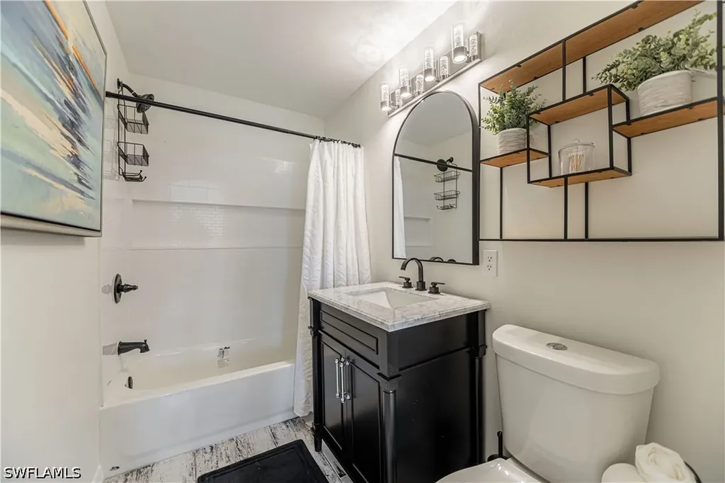 992 Woodshire Lane Naples FL 34105