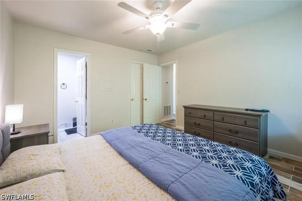 4625 Bayshore Drive Naples FL 34112