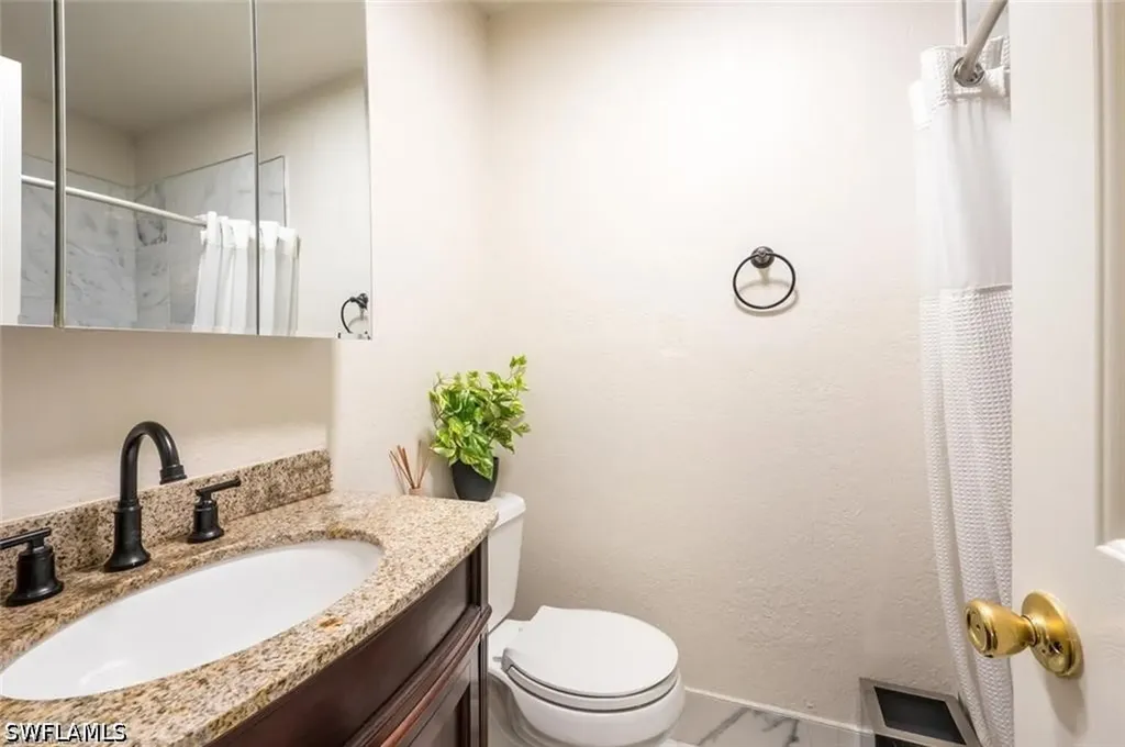 4625 Bayshore Drive Naples FL 34112