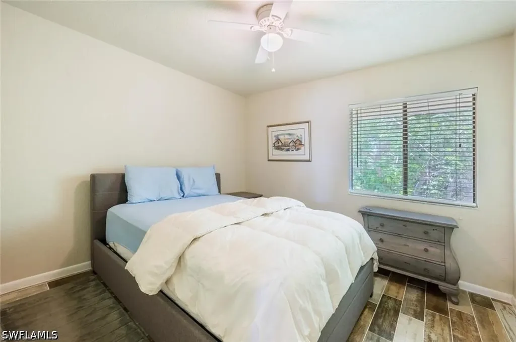 4625 Bayshore Drive Naples FL 34112