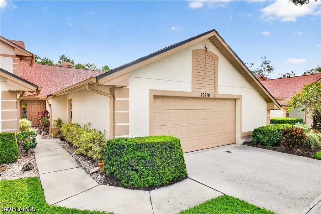 Estero FL, 20210 Golden Panther Drive, Unit 1