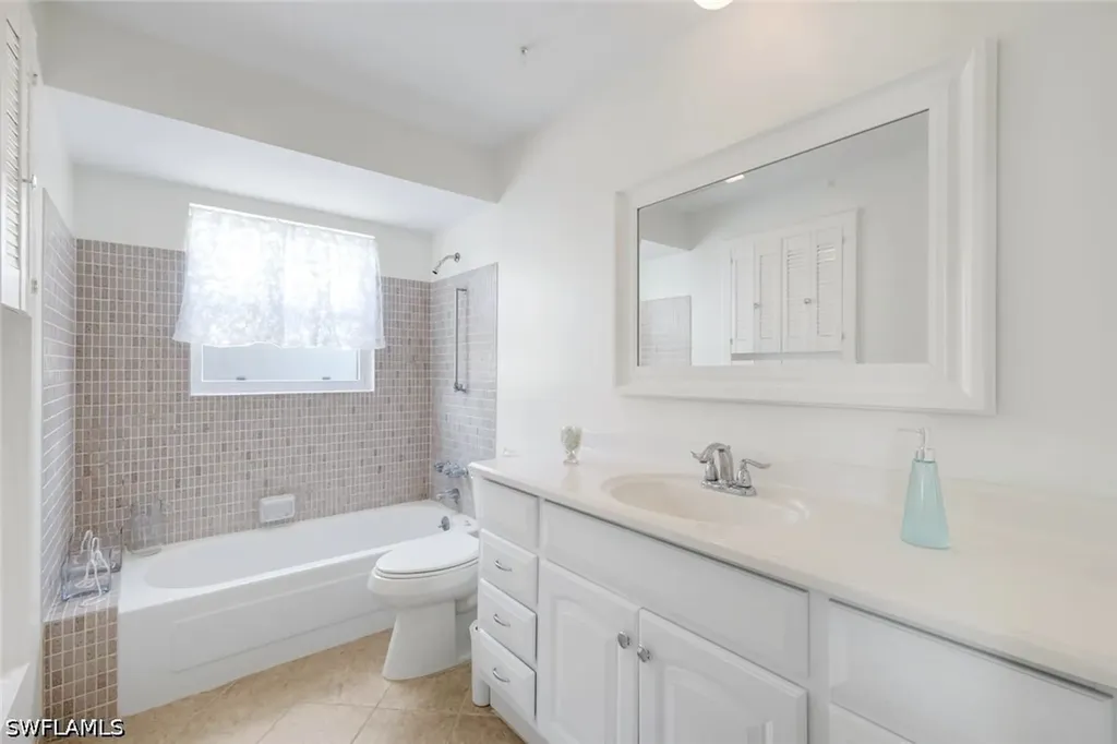 59 Hilo Court Naples FL 34112