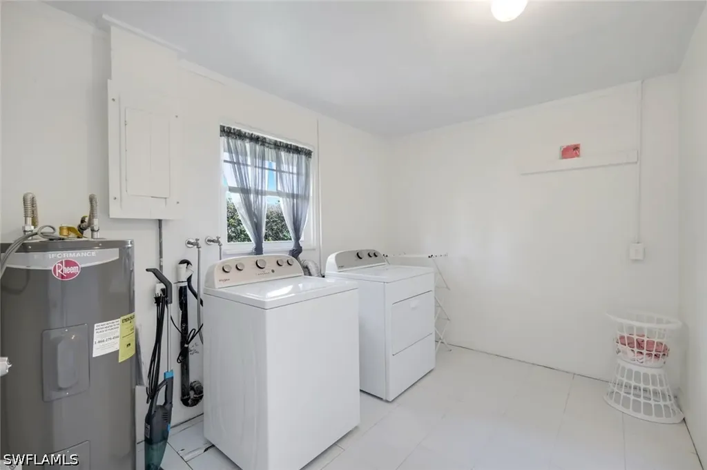 59 Hilo Court Naples FL 34112