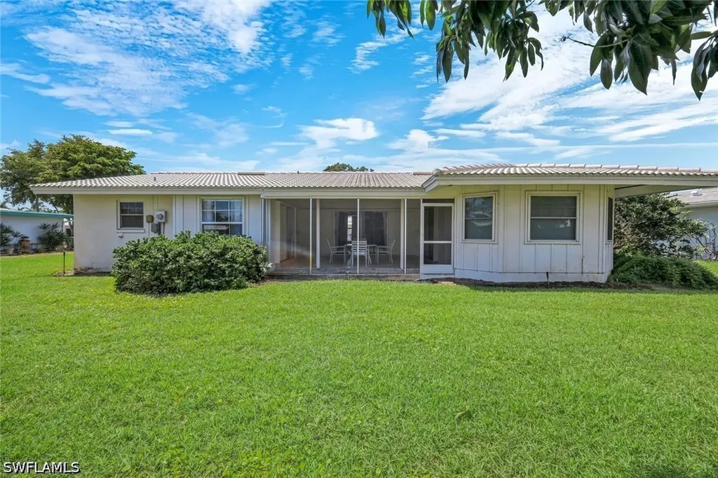 59 Hilo Court Naples FL 34112