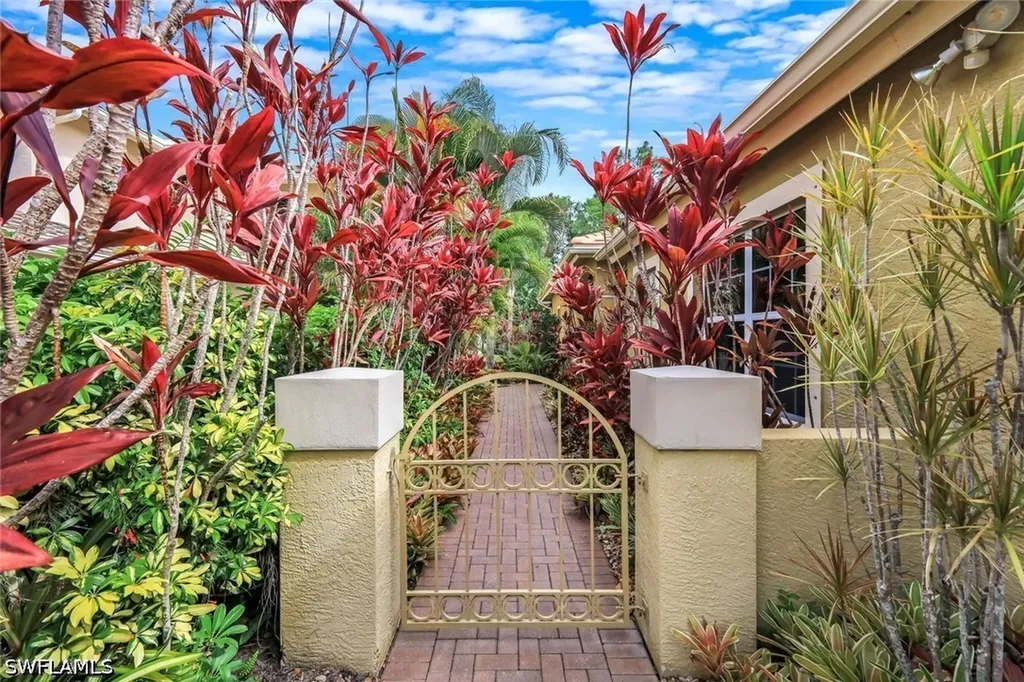 3033 Olde Cove Way Naples FL 34119