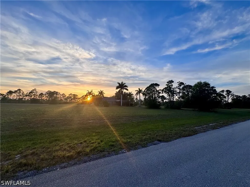 4712 NW 40th Avenue Cape Coral FL 33993