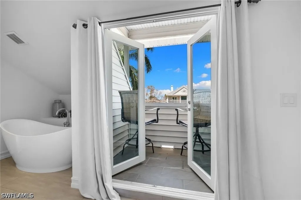1286 Rainbow Court Naples FL 34110