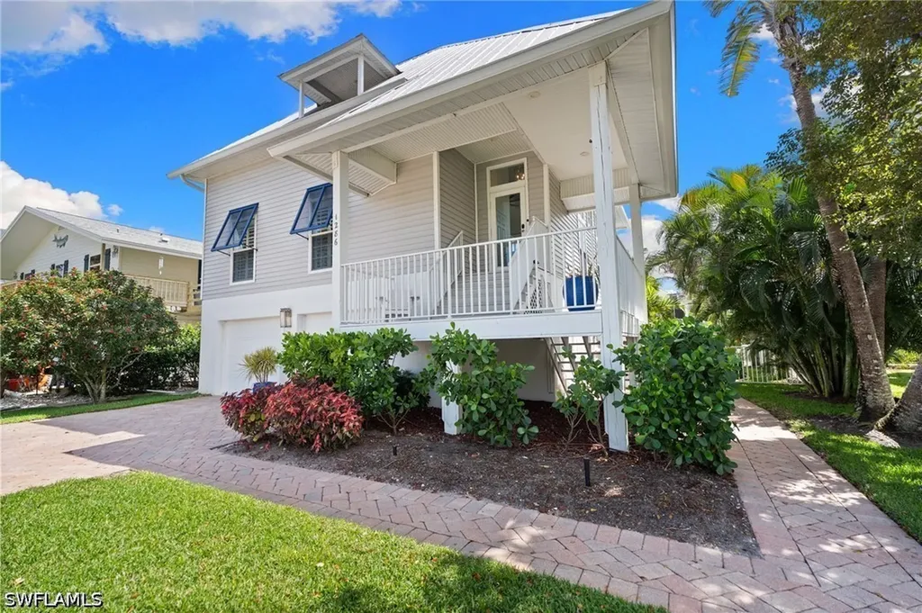 1286 Rainbow Court Naples FL 34110