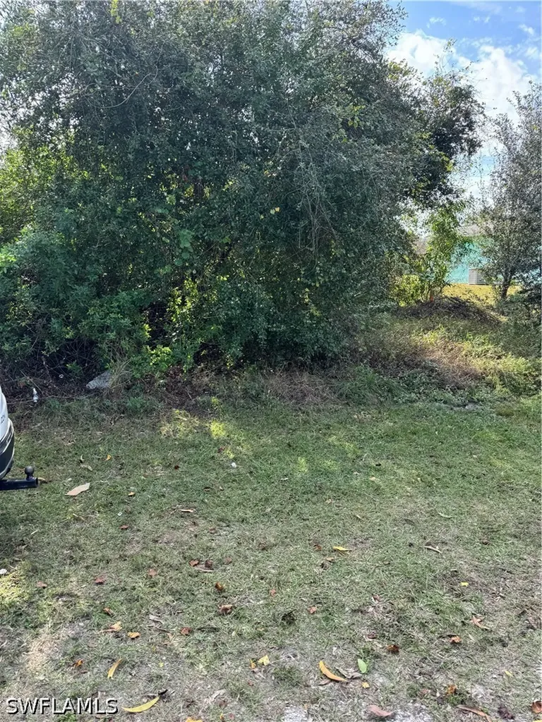 5211 29th Street SW Lehigh Acres FL 33973