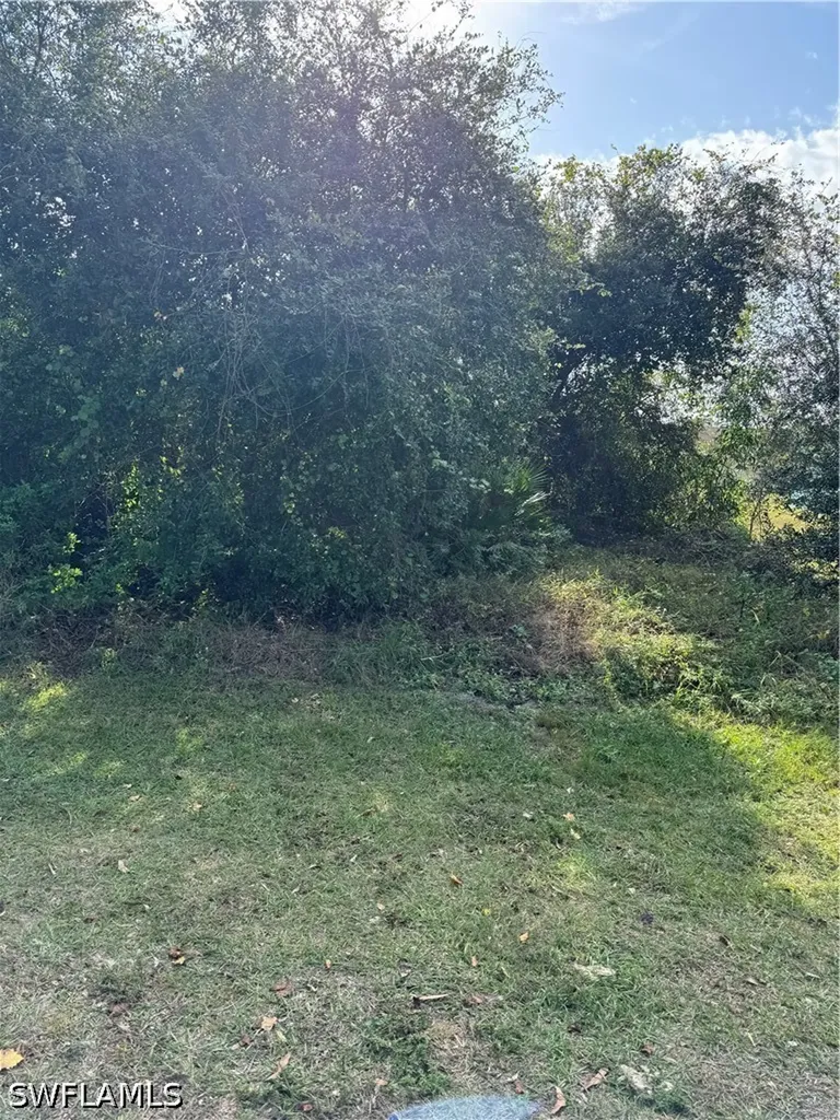 5211 29th Street SW Lehigh Acres FL 33973