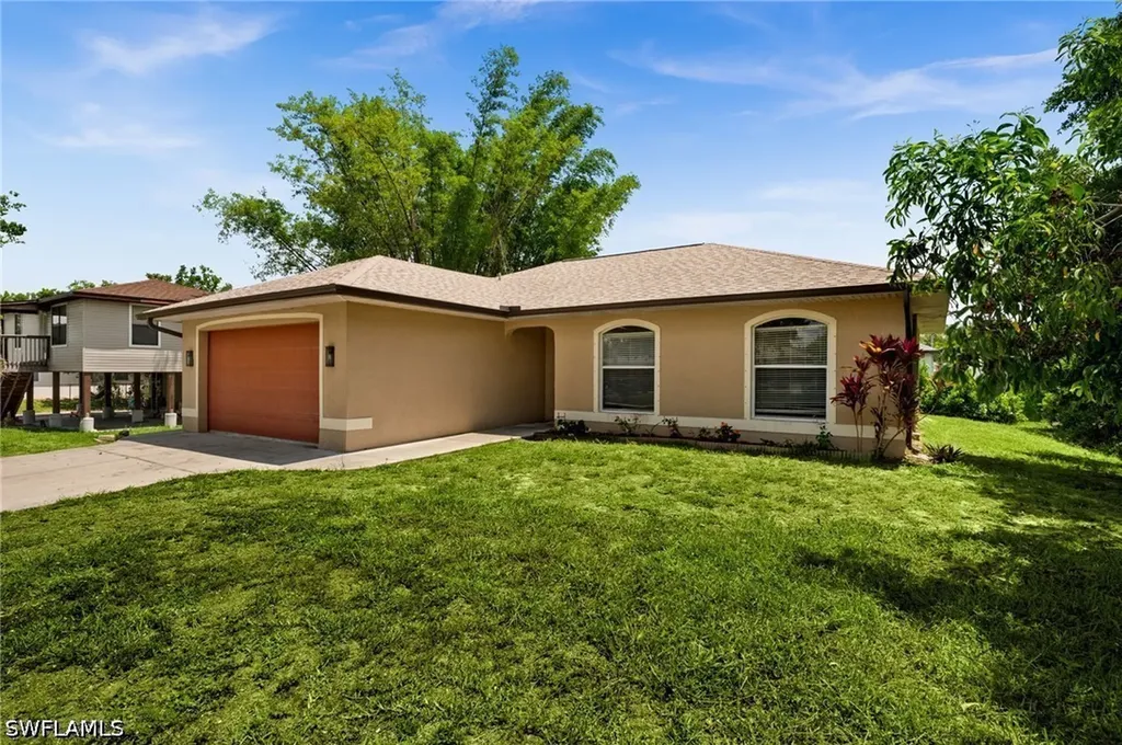 8346 Wren Road Fort Myers FL 33967