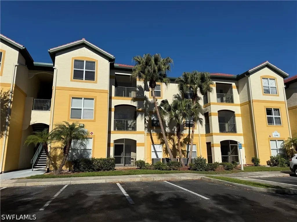 11490 Villa Grand Fort Myers FL 33913