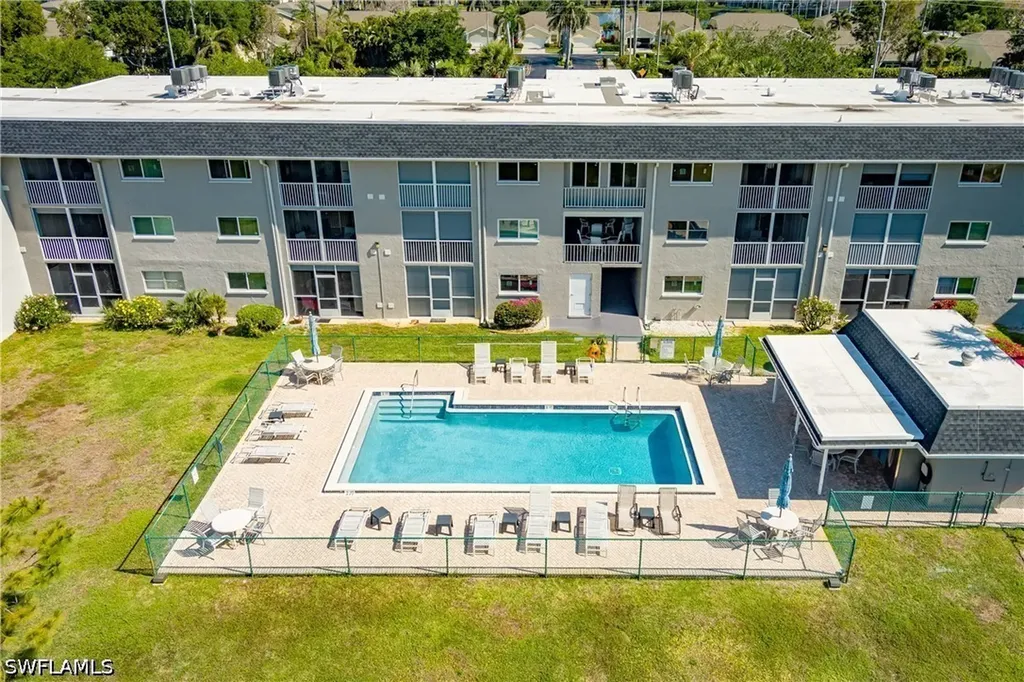 5515 Rattlesnake Hammock Road Naples FL 34113