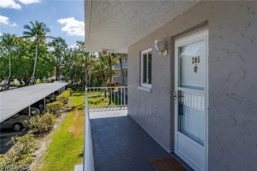 5515 Rattlesnake Hammock Road Naples FL 34113