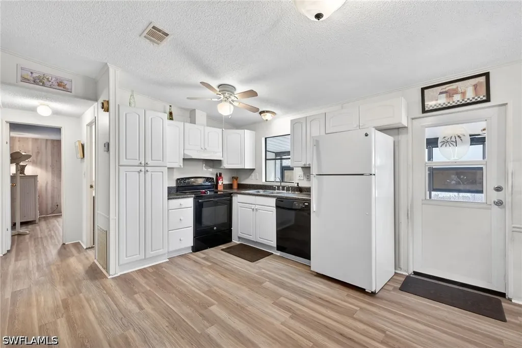 10220 Wales Loop Bonita Springs FL 34135