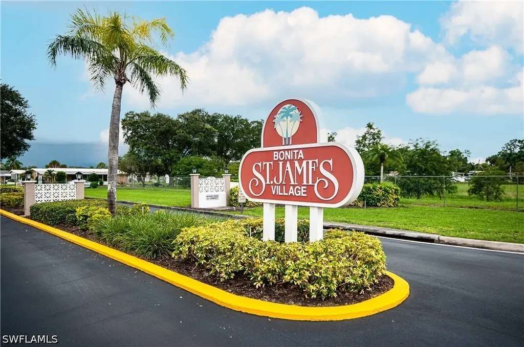 10220 Wales Loop Bonita Springs FL 34135