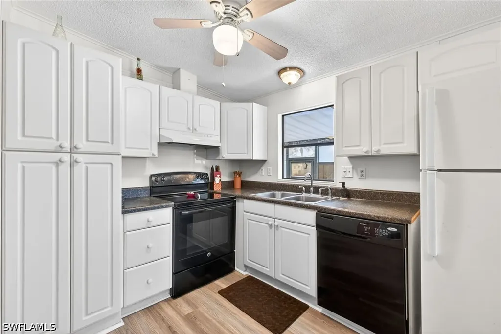 10220 Wales Loop Bonita Springs FL 34135