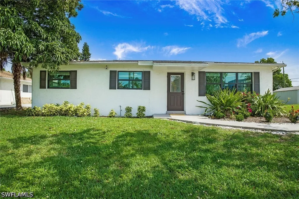 3455 Estey Avenue Naples FL 34104
