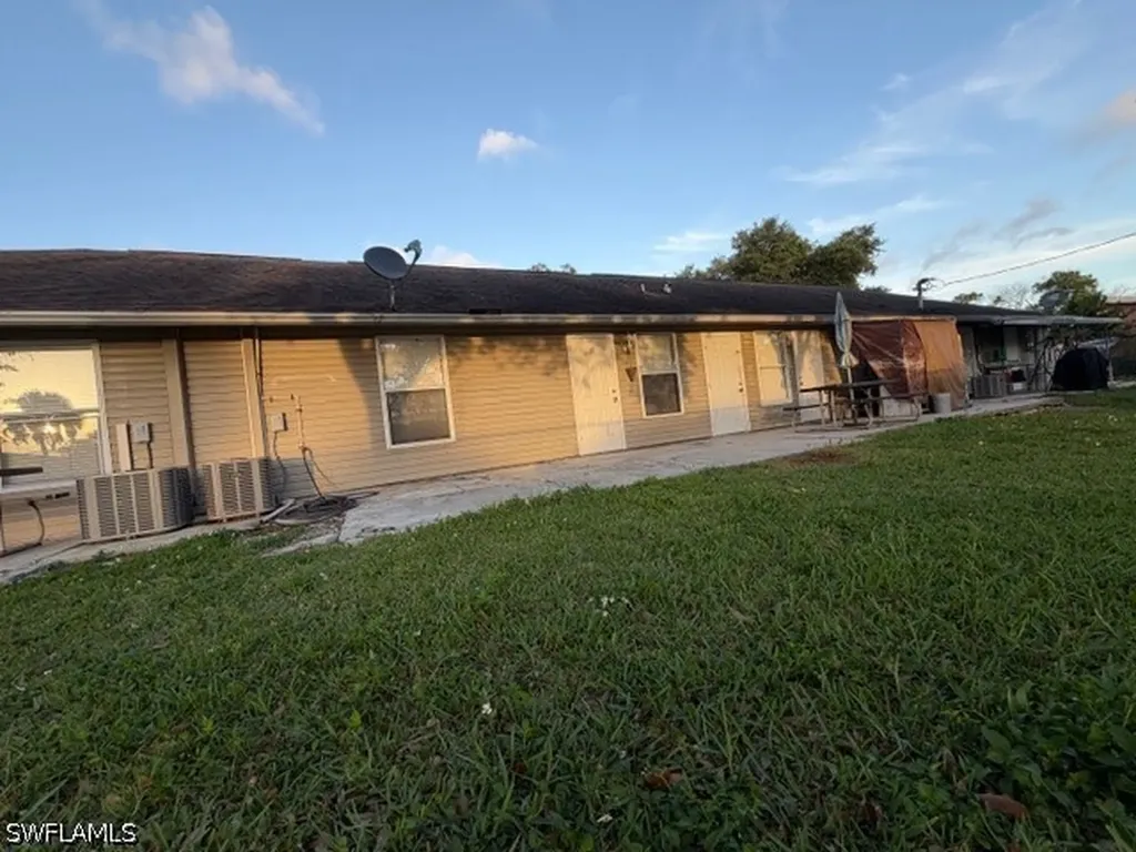 2779 Tropicana Boulevard Naples FL 34116
