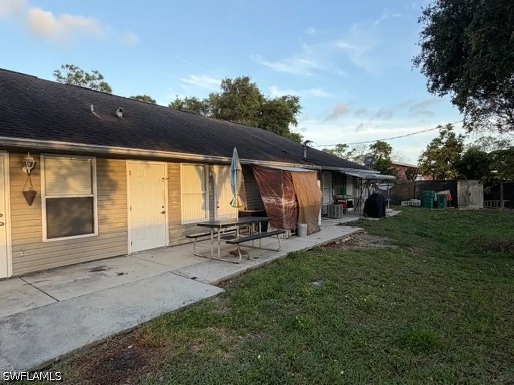 2779 Tropicana Boulevard Naples FL 34116