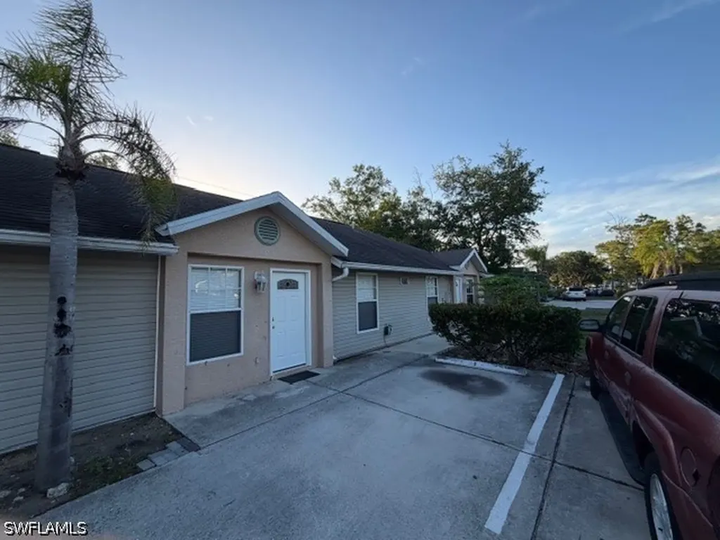 2779 Tropicana Boulevard Naples FL 34116
