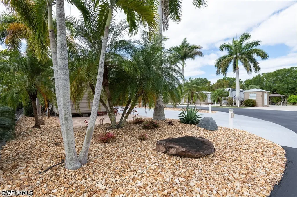 10200 Yellowtop Trail Fort Myers FL 33905
