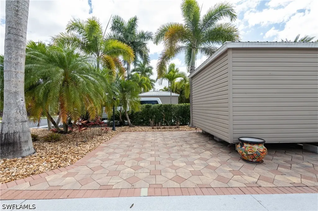 10200 Yellowtop Trail Fort Myers FL 33905