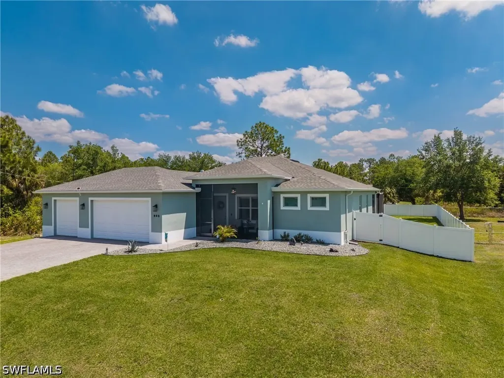 908 Hibiscus Avenue Lehigh Acres FL 33972