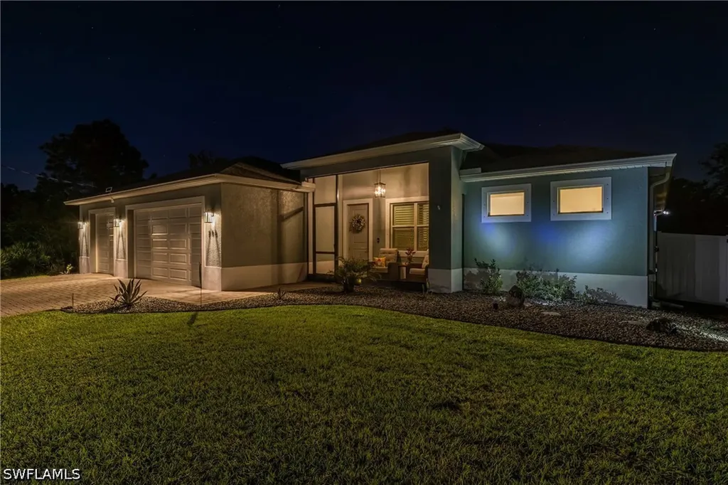 908 Hibiscus Avenue Lehigh Acres FL 33972