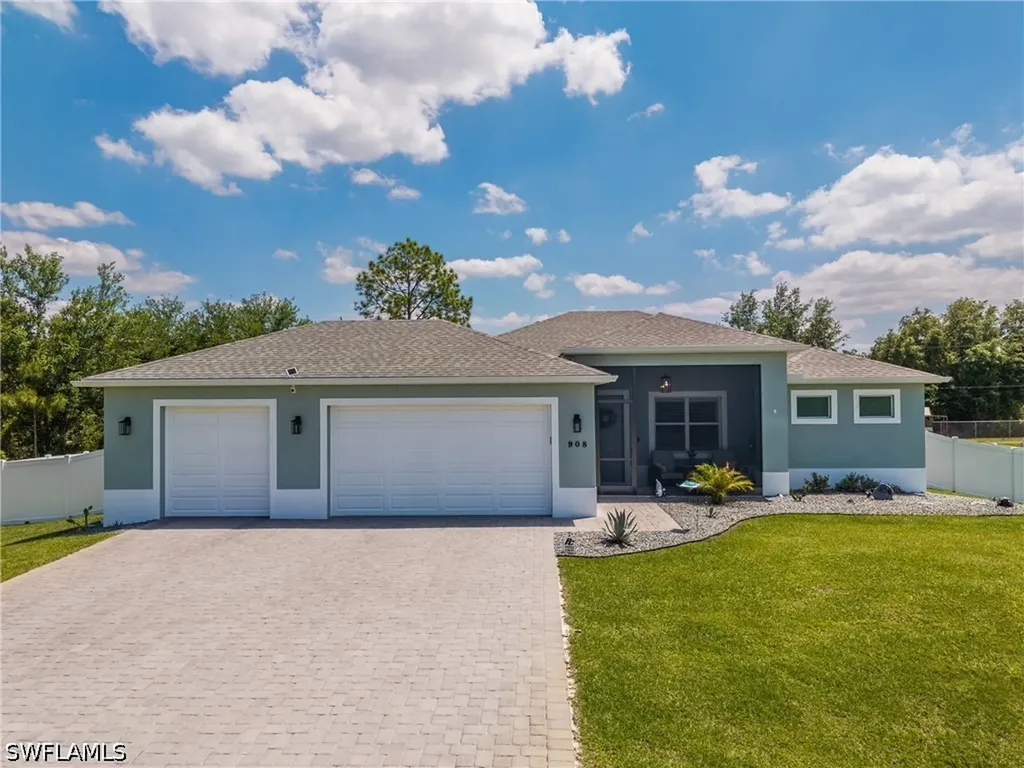 908 Hibiscus Avenue Lehigh Acres FL 33972