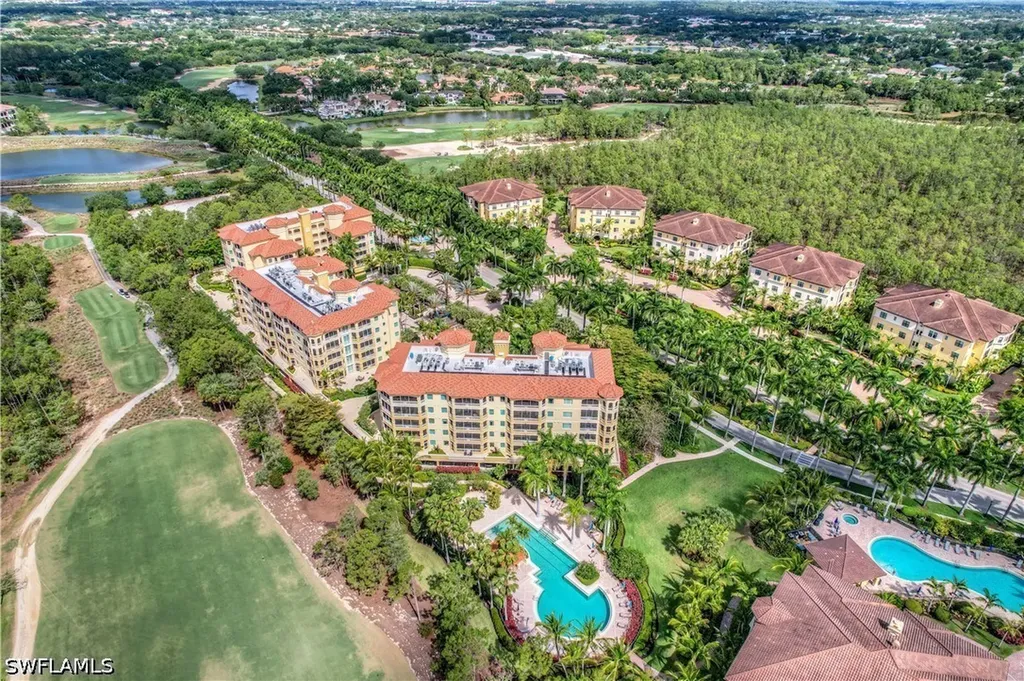 2728 Tiburon Boulevard E Naples FL 34109