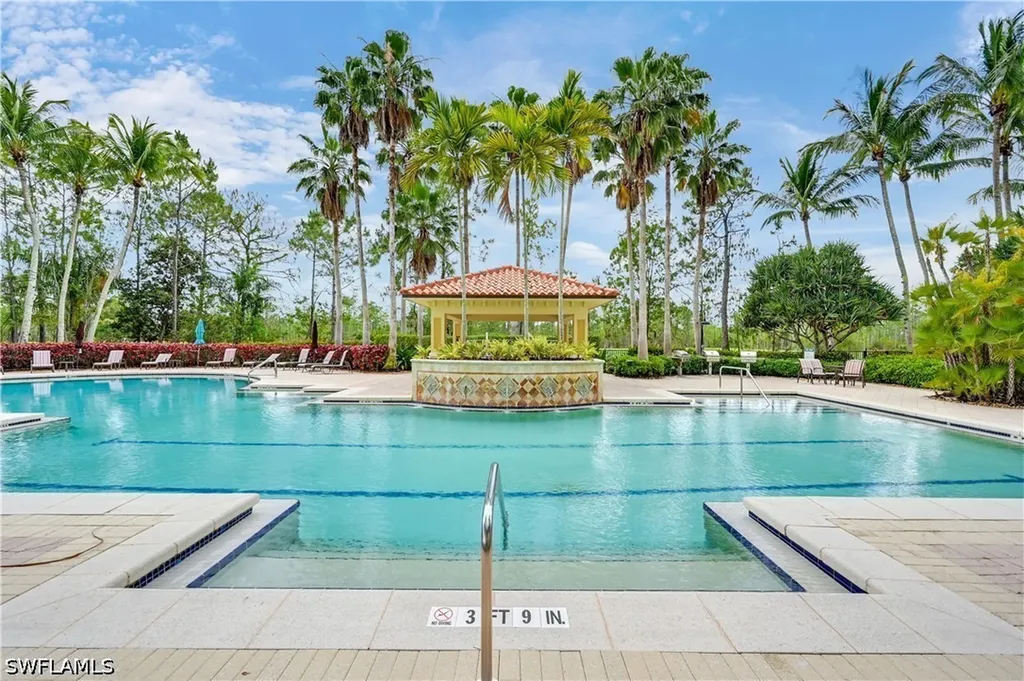 2728 Tiburon Boulevard E Naples FL 34109