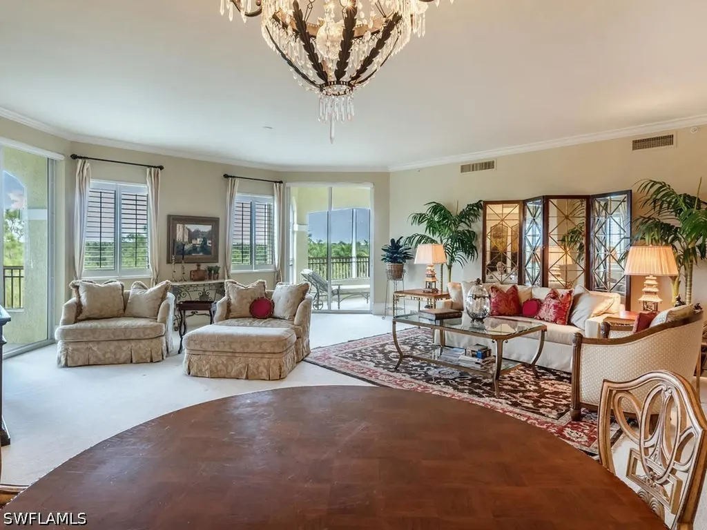 2728 Tiburon Boulevard E Naples FL 34109