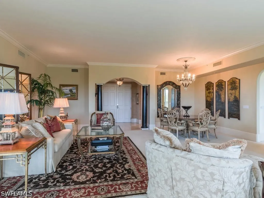 2728 Tiburon Boulevard E Naples FL 34109