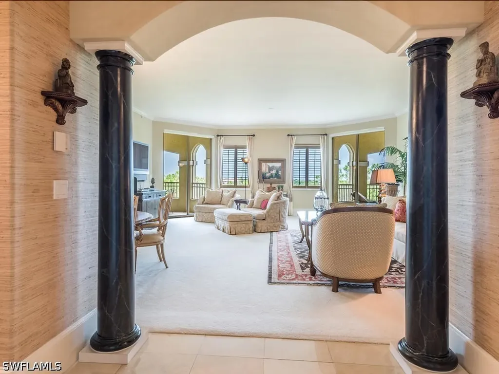 2728 Tiburon Boulevard E Naples FL 34109
