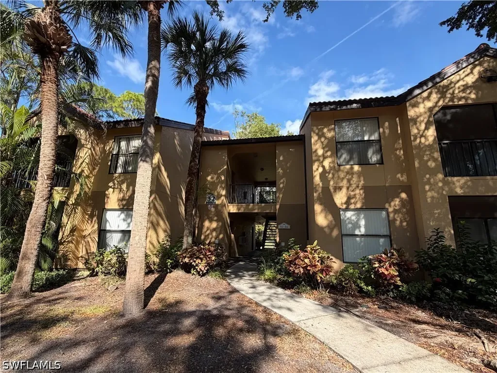 2070 Arbour Walk Circle Naples FL 34109