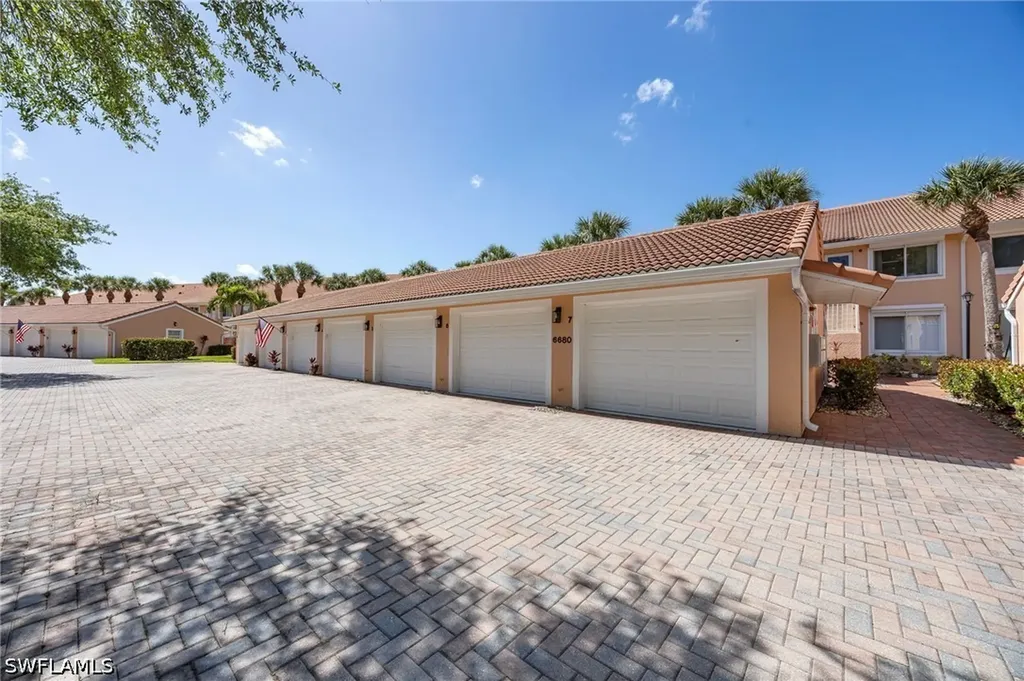 6680 Beach Resort Drive Naples FL 34114