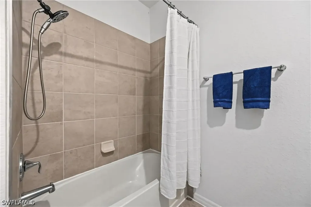 2828 Citrus Street Naples FL 34120