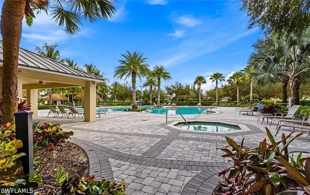 2828 Citrus Street Naples FL 34120