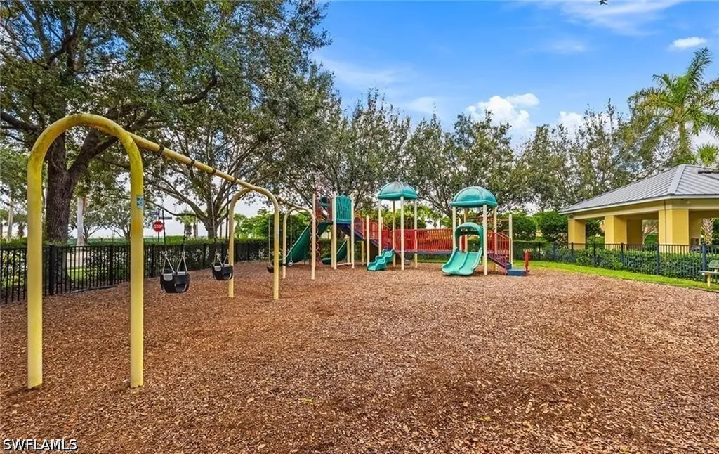 2828 Citrus Street Naples FL 34120
