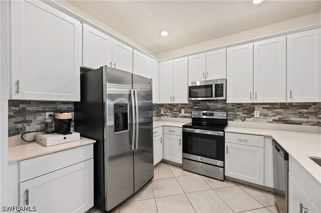 2828 Citrus Street Naples FL 34120