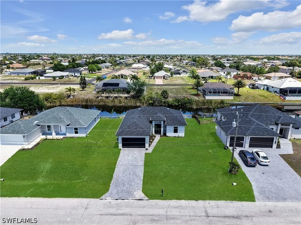 1721 NW 2nd Street Cape Coral FL 33993