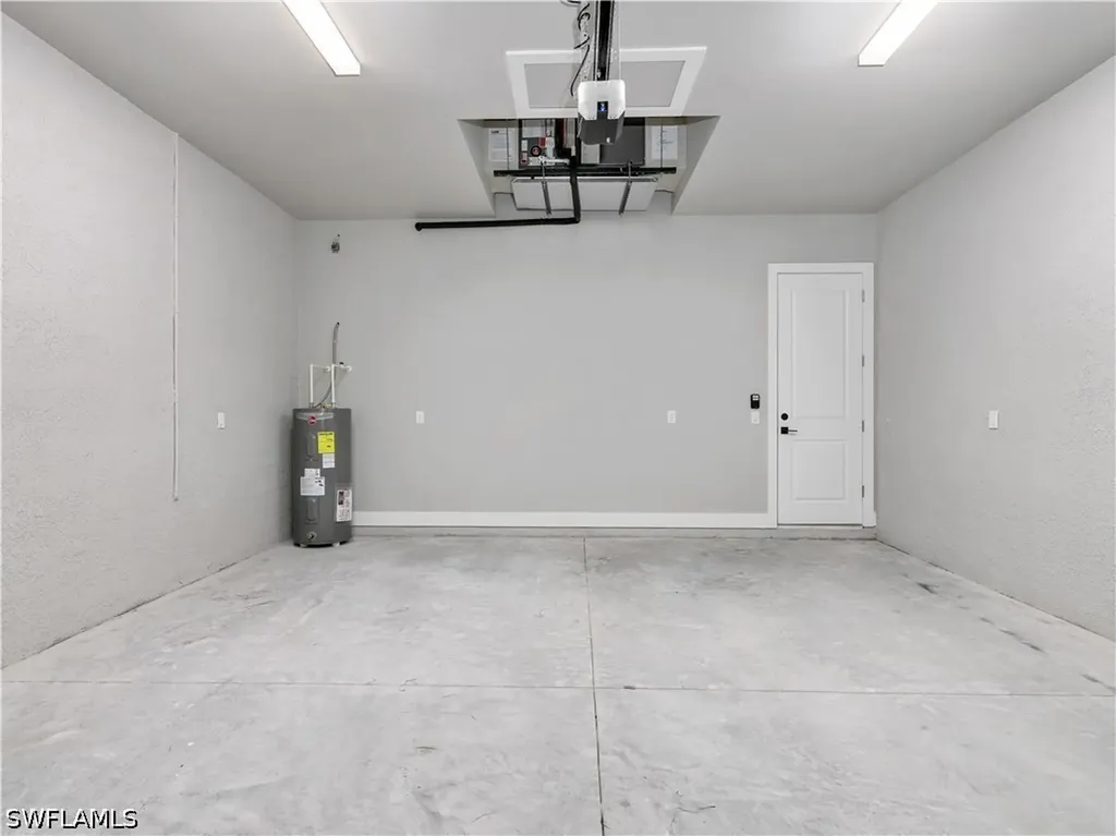 1721 NW 2nd Street Cape Coral FL 33993
