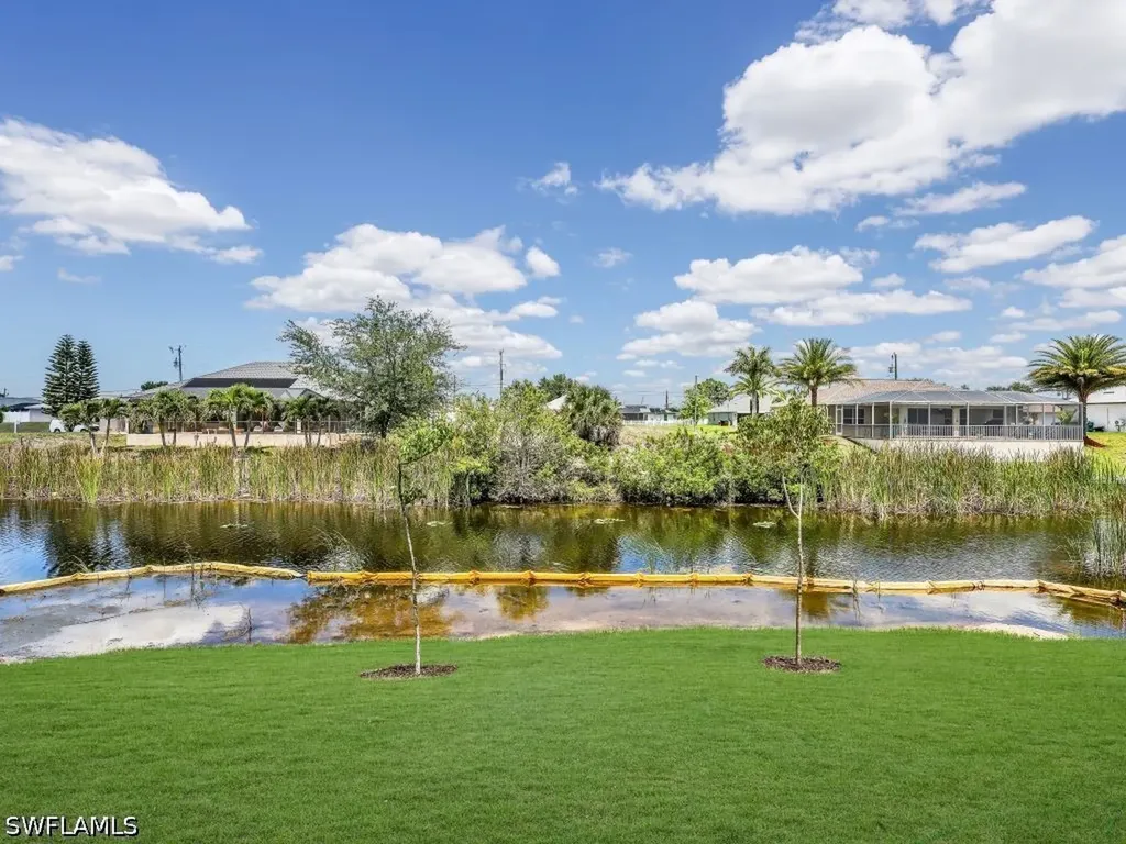 1721 NW 2nd Street Cape Coral FL 33993