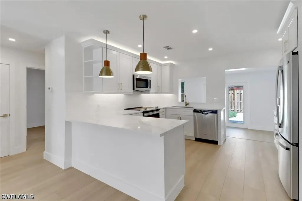 4525 Fluvia Avenue Naples FL 34103